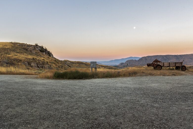 Brewster Retreat | EV charger, views, games, pets & trailer parking - Brewster, Washington