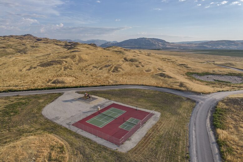 Brewster Retreat | EV charger, views, games, pets & trailer parking - Brewster, Washington