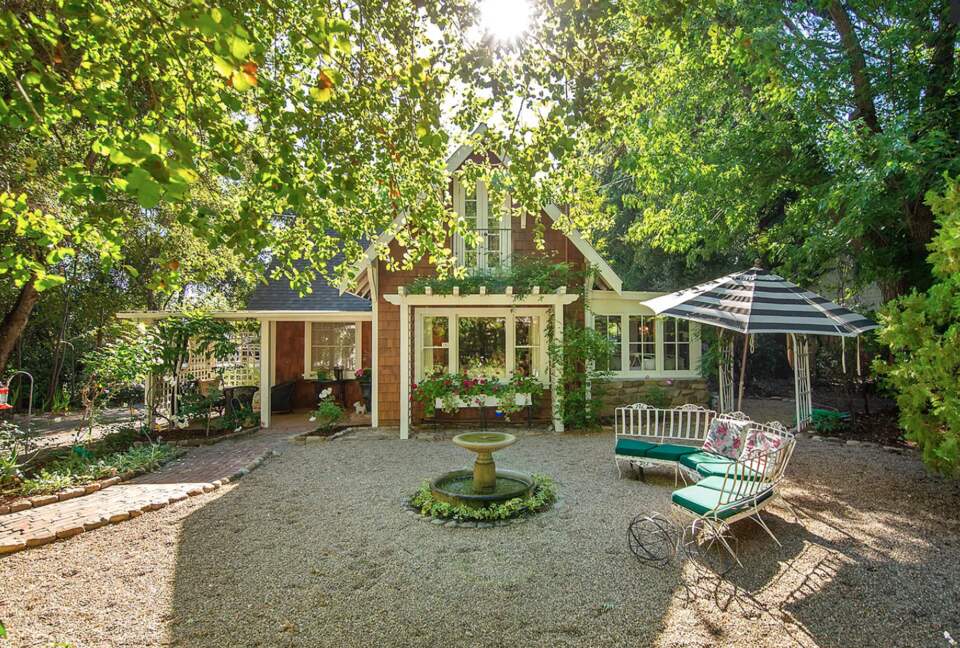 Gorgeous Historic Cottage - Walk to Town - Ojai, California