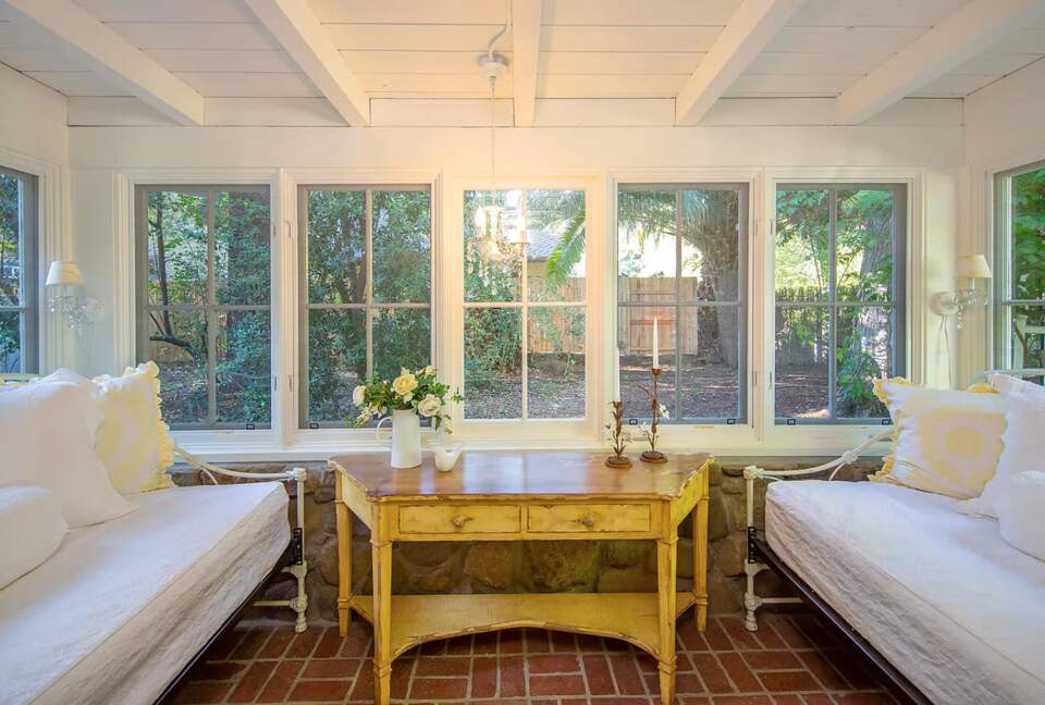 Gorgeous Historic Cottage - Walk to Town - Ojai, California