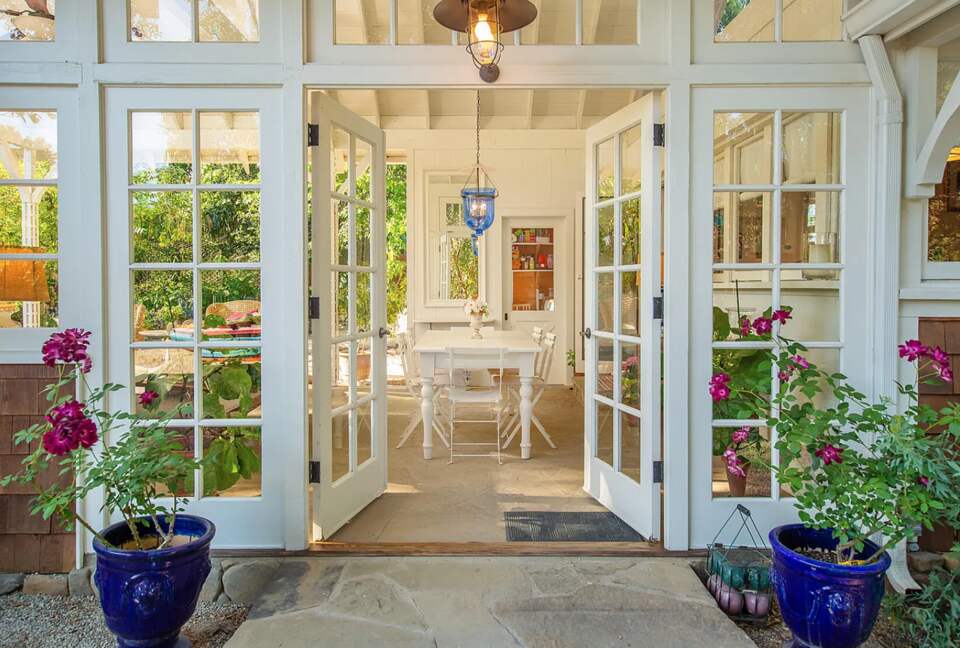 Gorgeous Historic Cottage - Walk to Town - Ojai, California