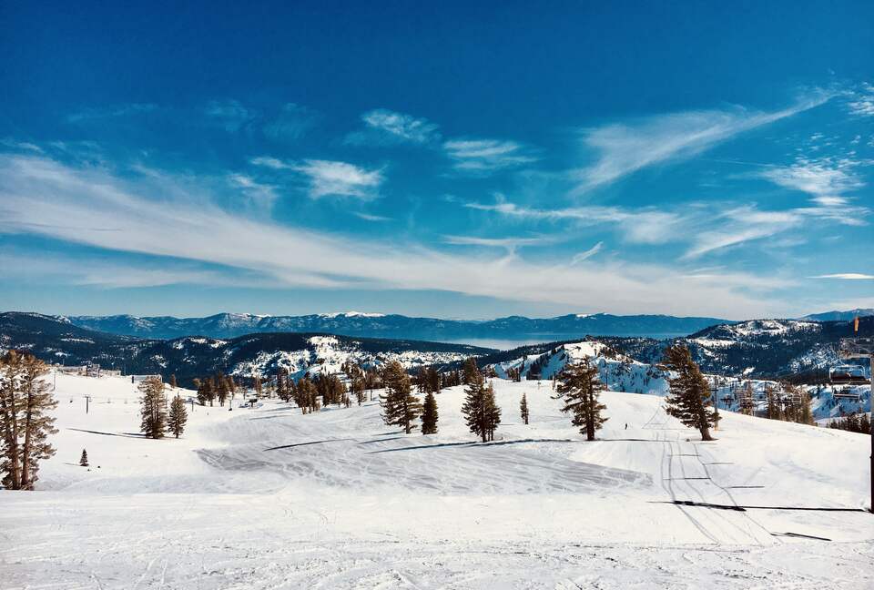 Luxury Ski-in-Ski-out Palisades Tahoe Village Retreat | With Mountain & Plaza Views - Olympic Valley, California