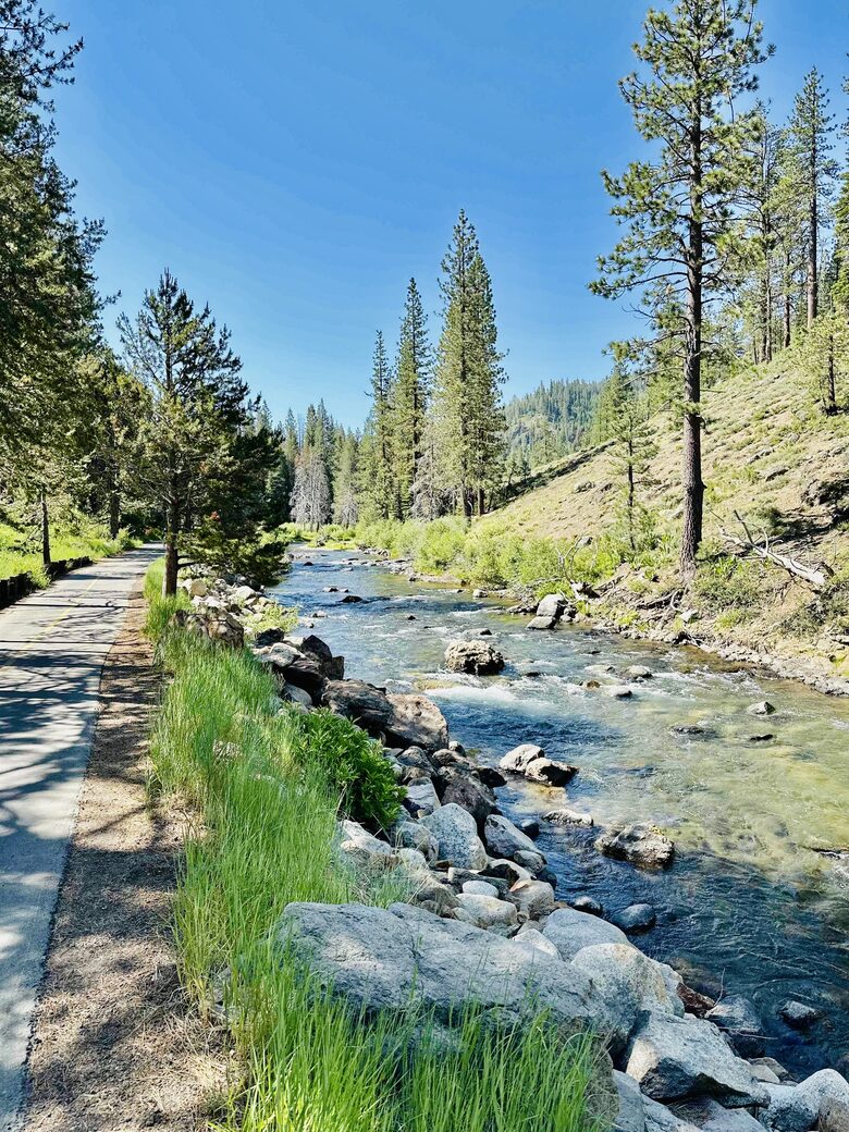 Luxury Ski-in-Ski-out Palisades Tahoe Village Retreat | With Mountain & Plaza Views - Olympic Valley, California