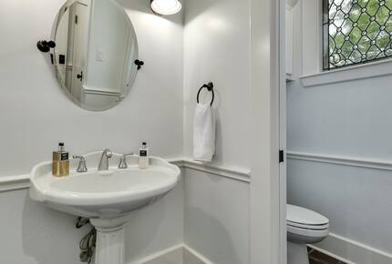 Mustard Seed with Private Dock - Austin, Texas