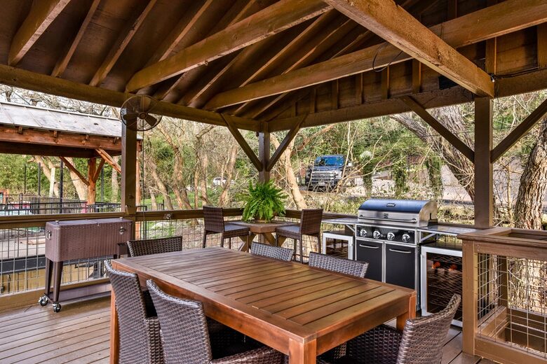 Mustard Seed with Private Dock - Austin, Texas