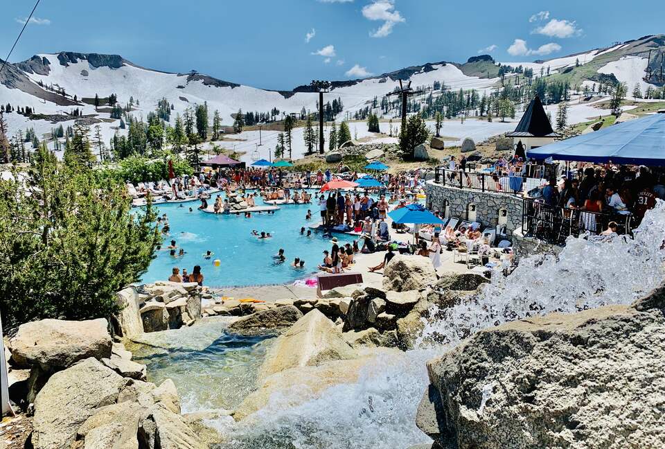 Luxury Ski-in-Ski-out Palisades Tahoe Village Retreat | With Mountain & Plaza Views - Olympic Valley, California