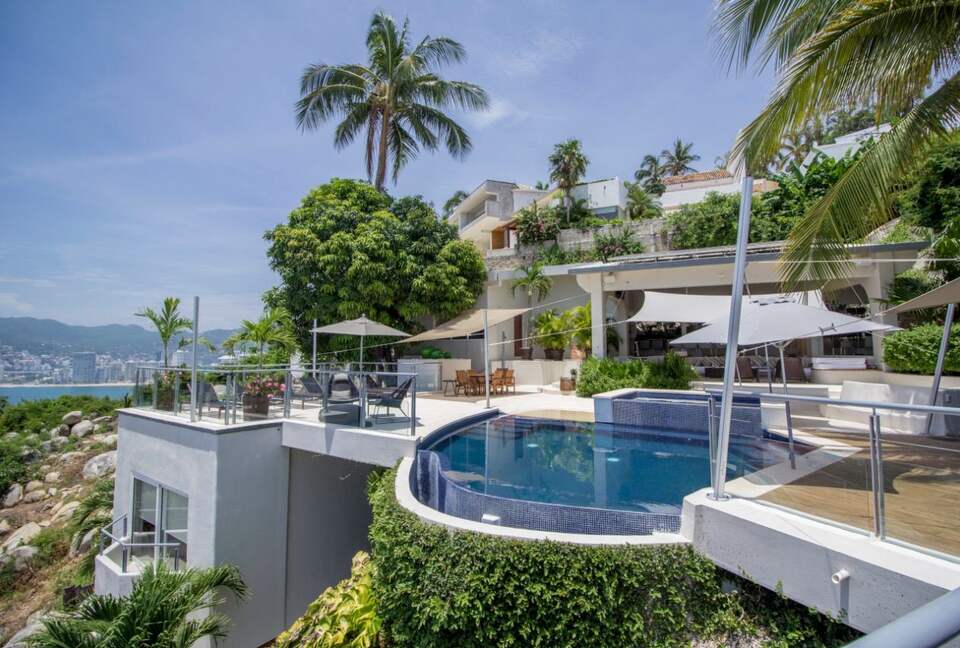 Stunning Paradise with Panoramic Acapulco Bay Views - Acapulco de Juárez Municipality, Mexico