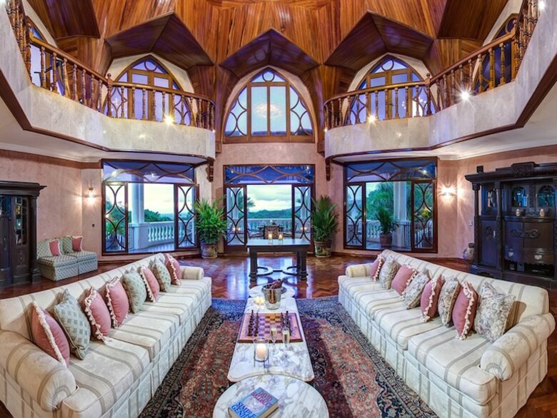 El Castillo de Esparza - Esparza, Costa Rica