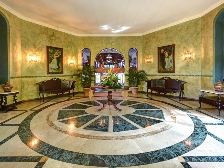 El Castillo de Esparza - Esparza, Costa Rica