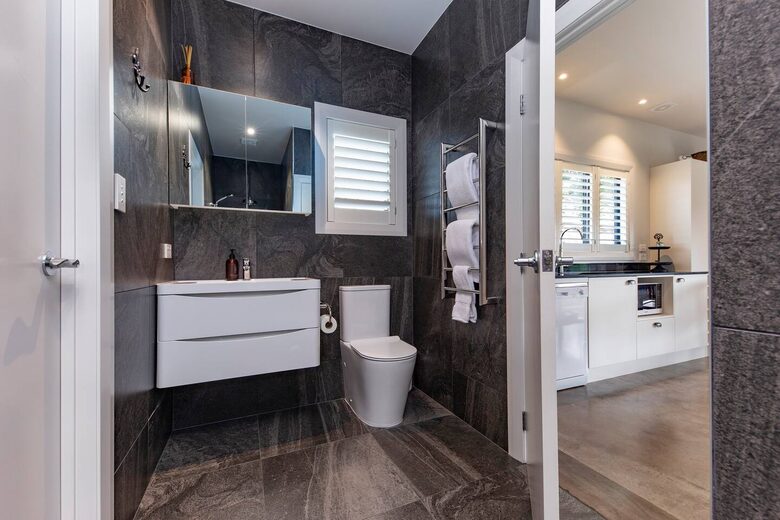 Rose Cottage - Karaka, New Zealand