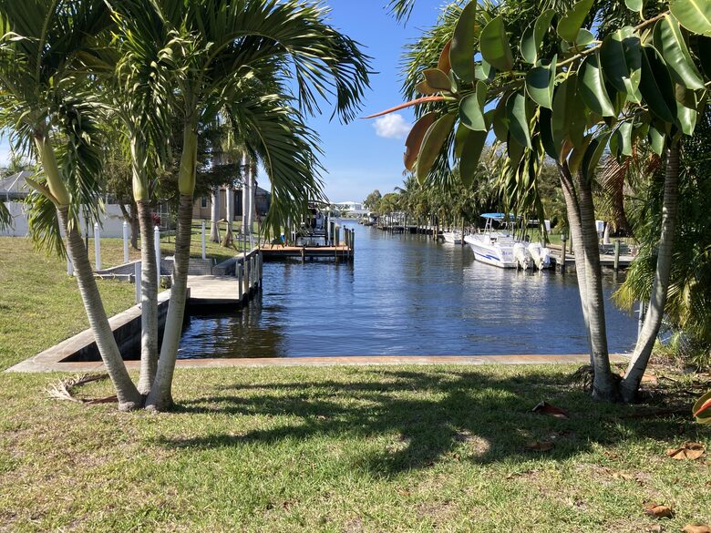 Little Piece of Heaven | Direct gulf access - Cape Coral, Florida