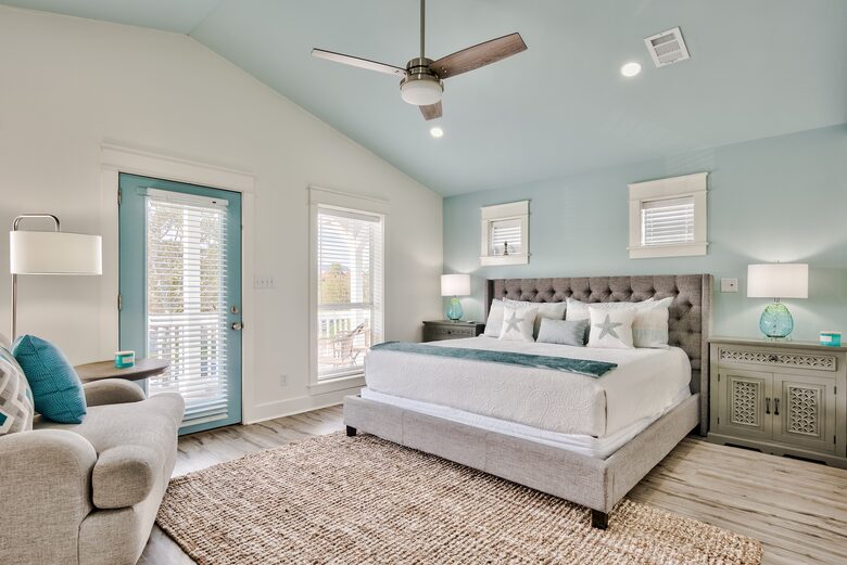 Destin Getaway | Heated Pool | Hot Tub | Golf Cart |Beach Service I Bikes - Destin, Florida