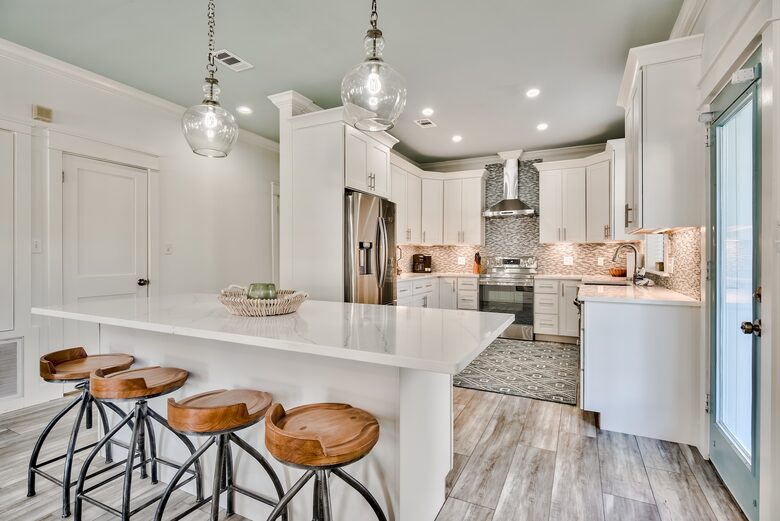 Destin Getaway | Heated Pool | Hot Tub | Golf Cart |Beach Service I Bikes - Destin, Florida