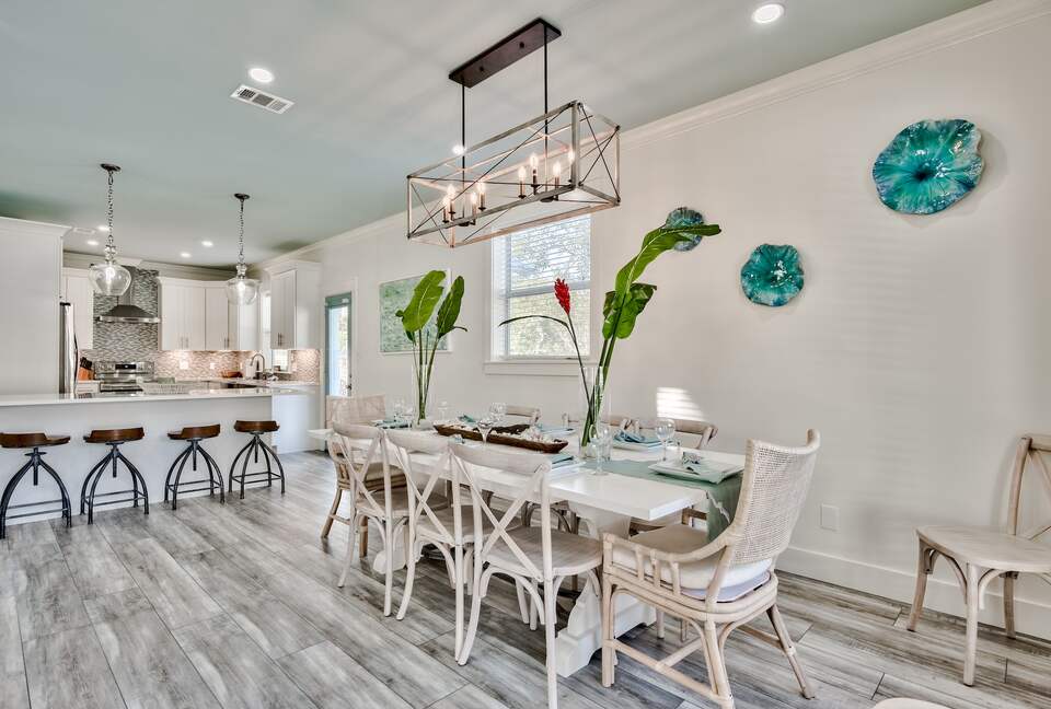 Destin Getaway | Heated Pool | Hot Tub | Golf Cart |Beach Service I Bikes - Destin, Florida