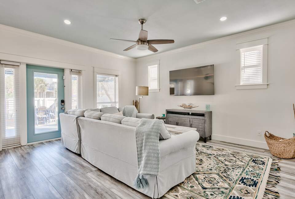 Destin Getaway | Heated Pool | Hot Tub | Golf Cart |Beach Service I Bikes - Destin, Florida