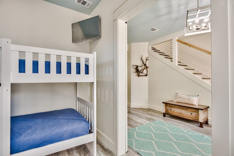 Destin Getaway | Heated Pool | Hot Tub | Golf Cart |Beach Service I Bikes - Destin, Florida