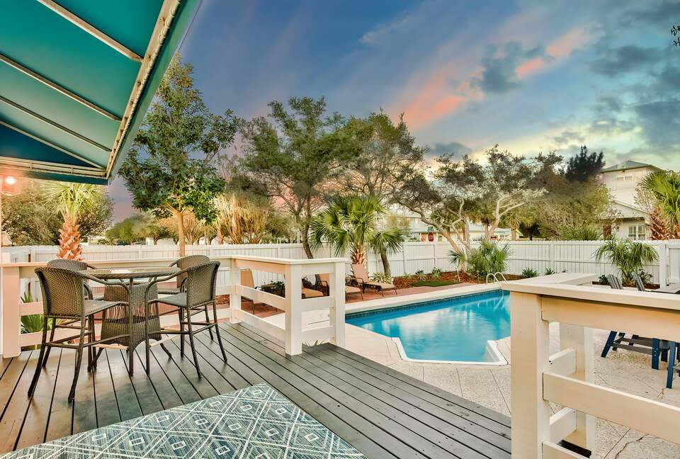 Destin Getaway | Heated Pool | Hot Tub | Golf Cart |Beach Service I Bikes - Destin, Florida