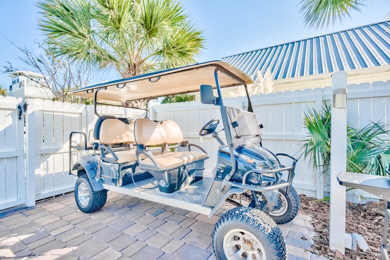 Destin Getaway | Heated Pool | Hot Tub | Golf Cart |Beach Service I Bikes - Destin, Florida