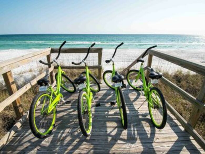 Destin Getaway | Heated Pool | Hot Tub | Golf Cart |Beach Service I Bikes - Destin, Florida
