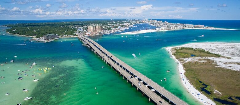 Destin Getaway | Heated Pool | Hot Tub | Golf Cart |Beach Service I Bikes - Destin, Florida