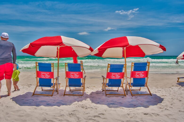 Destin Getaway | Heated Pool | Hot Tub | Golf Cart |Beach Service I Bikes - Destin, Florida