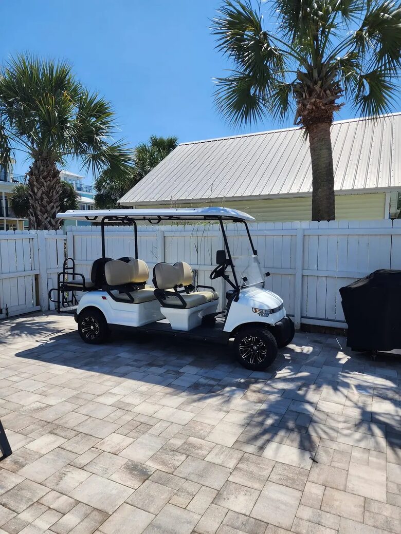Destin Getaway | Heated Pool | Hot Tub | Golf Cart |Beach Service I Bikes - Destin, Florida