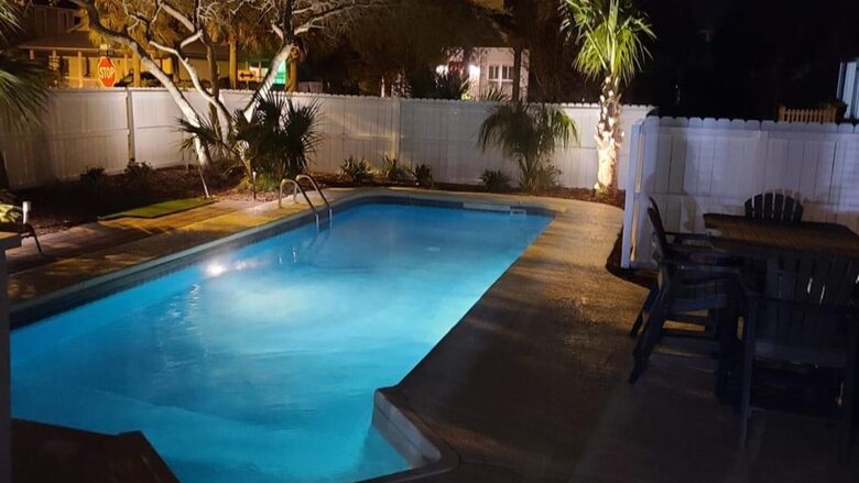 Destin Getaway | Heated Pool | Hot Tub | Golf Cart |Beach Service I Bikes - Destin, Florida