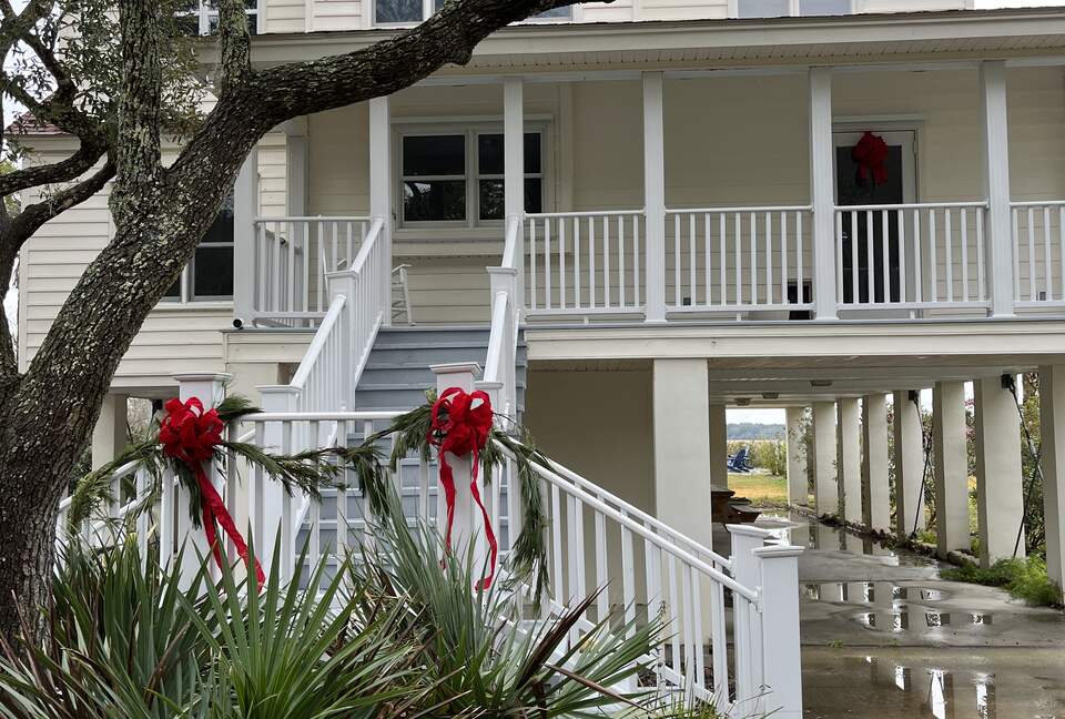 Edisto Island Deep Water Cottage - Edisto Island, South Carolina
