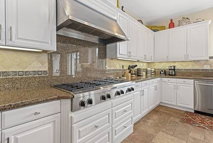 Stunning Resort Home | Pool | Hot Tub | Games - Encinitas, California