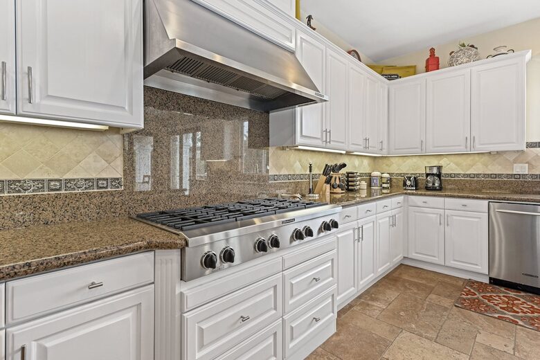 Stunning Resort Home | Pool | Hot Tub | Games - Encinitas, California