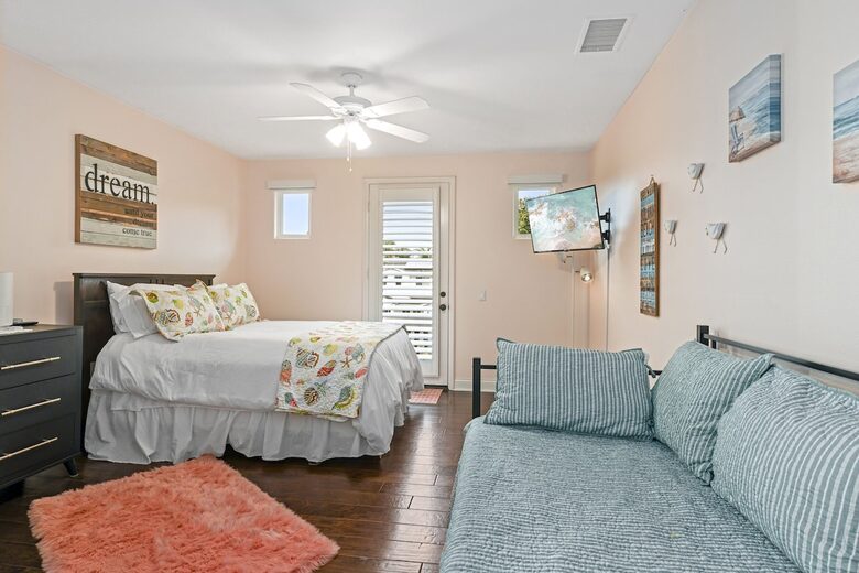 Stunning Resort Home | Pool | Hot Tub | Games - Encinitas, California