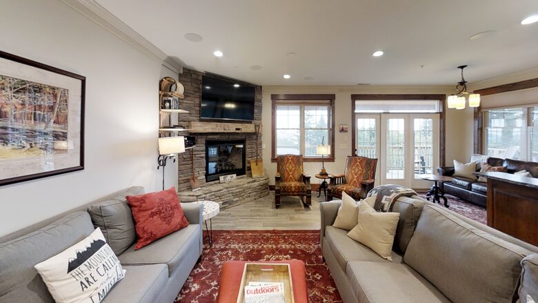 Black Bear Crossing #21 | Slopeside with Great Ski Trail Views - Snowshoe, West Virginia