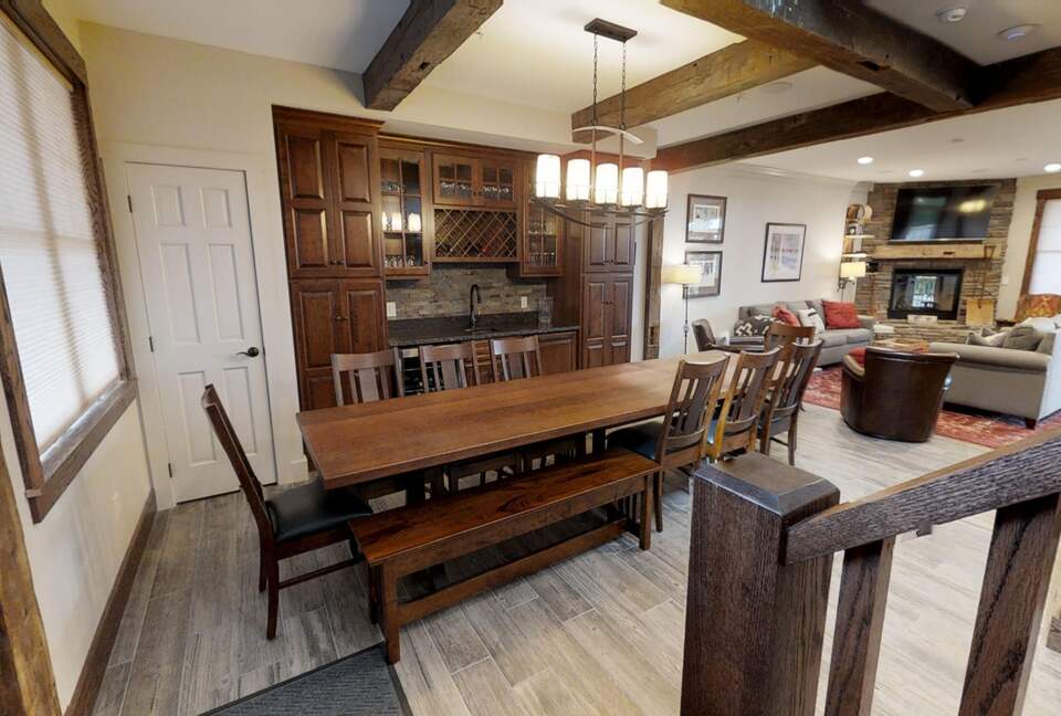 Black Bear Crossing #21 | Slopeside with Great Ski Trail Views - Snowshoe, West Virginia