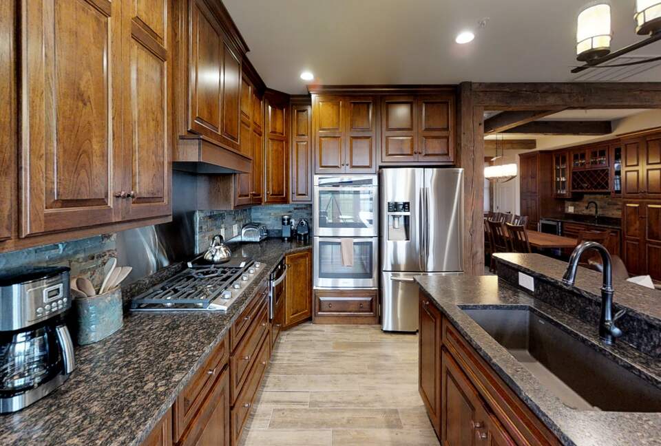 Black Bear Crossing #21 | Slopeside with Great Ski Trail Views - Snowshoe, West Virginia