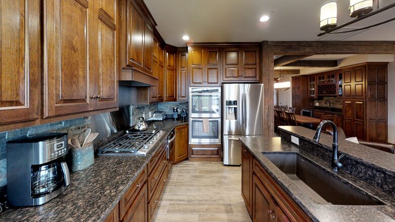 Black Bear Crossing #21 | Slopeside with Great Ski Trail Views - Snowshoe, West Virginia