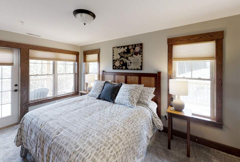 Black Bear Crossing #21 | Slopeside with Great Ski Trail Views - Snowshoe, West Virginia