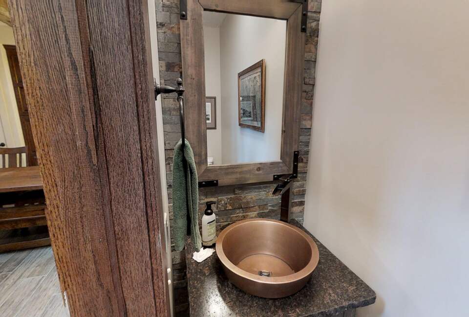 Black Bear Crossing #21 | Slopeside with Great Ski Trail Views - Snowshoe, West Virginia