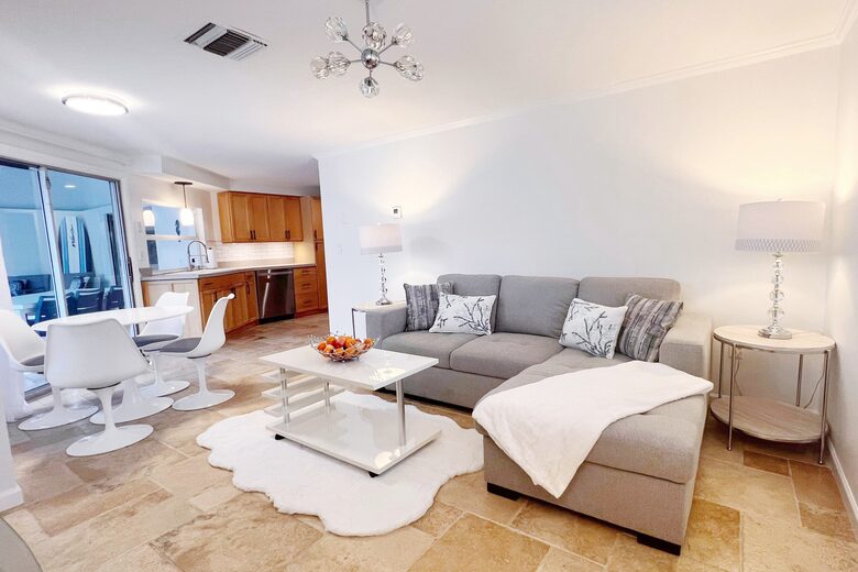 Sarasota Holiday House | Siesta Key Beach 5 Min Away - Sarasota, Florida