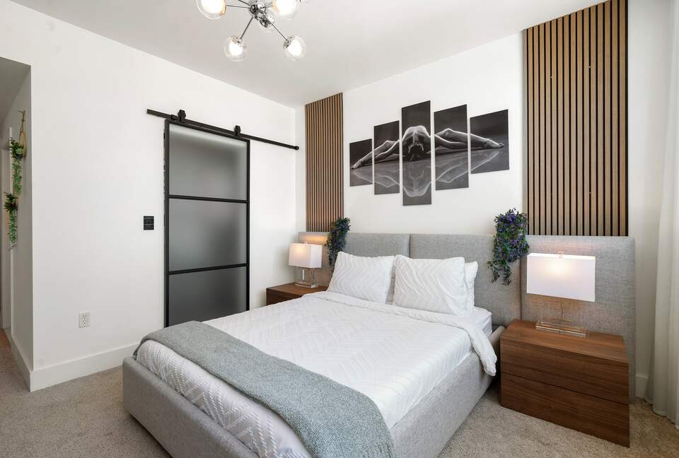 Luxury 2-Bedroom Escape with Amazing Ocean Views - Miami, Florida