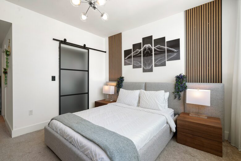 Luxury 2-Bedroom Escape with Amazing Ocean Views - Miami, Florida