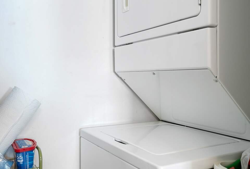 Luxury 2-Bedroom Escape with Amazing Ocean Views - Miami, Florida