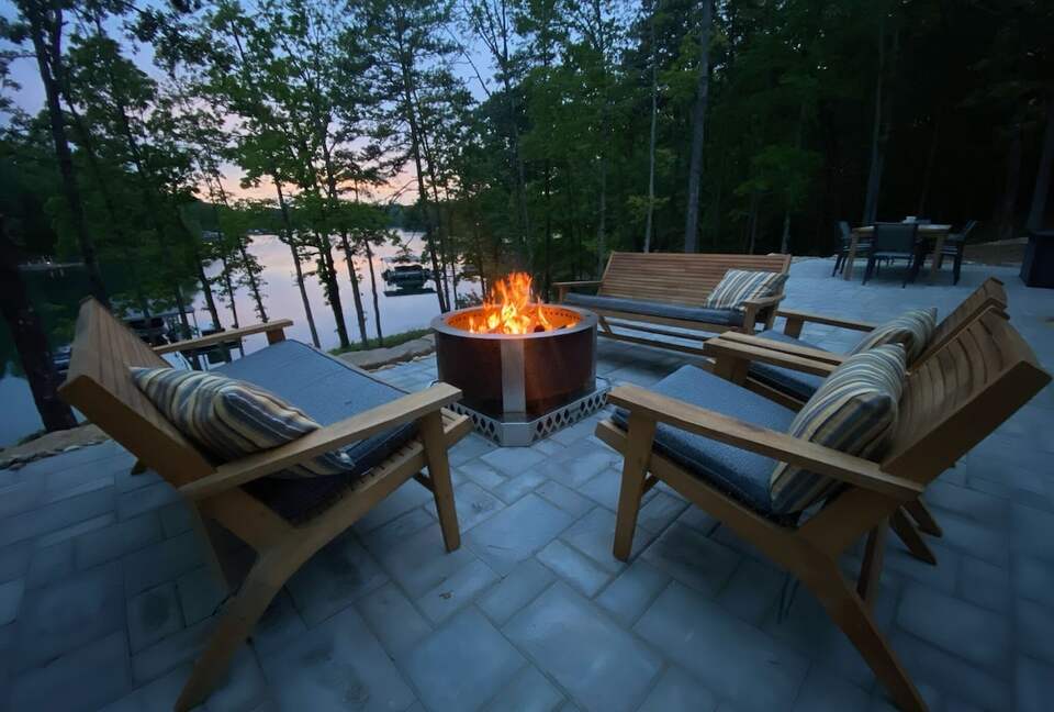 Stunning New Lake Keowee Contemporary Waterfront Home! - Six Mile, South Carolina