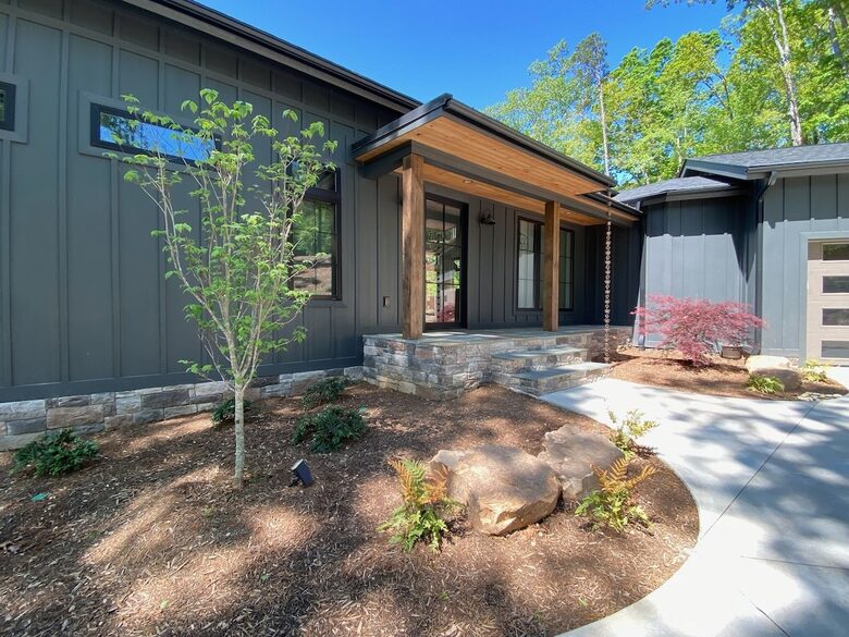 Stunning New Lake Keowee Contemporary Waterfront Home! - Six Mile, South Carolina