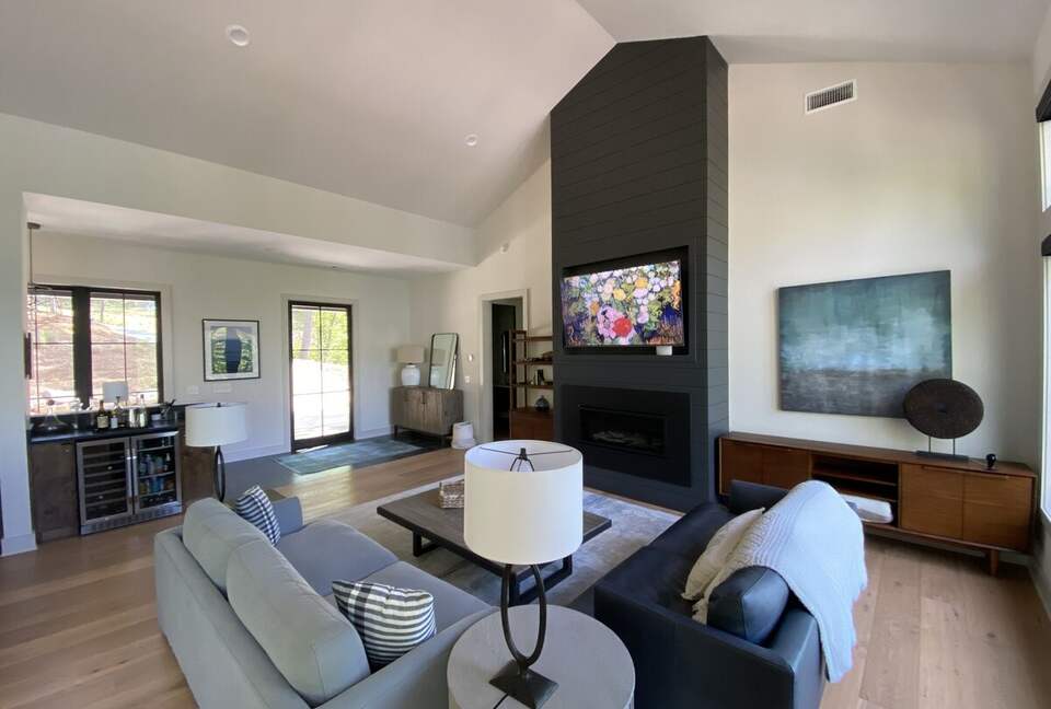 Stunning New Lake Keowee Contemporary Waterfront Home! - Six Mile, South Carolina