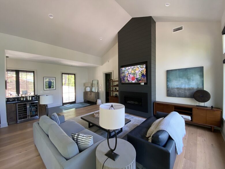 Stunning New Lake Keowee Contemporary Waterfront Home! - Six Mile, South Carolina