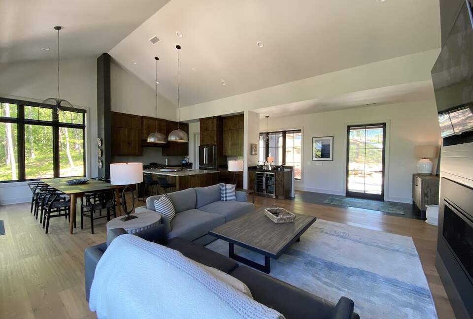 Stunning New Lake Keowee Contemporary Waterfront Home! - Six Mile, South Carolina