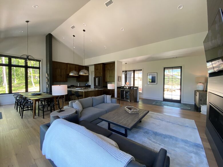 Stunning New Lake Keowee Contemporary Waterfront Home! - Six Mile, South Carolina