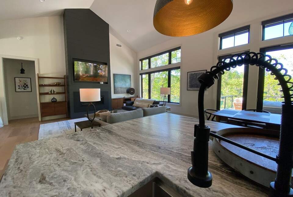 Stunning New Lake Keowee Contemporary Waterfront Home! - Six Mile, South Carolina