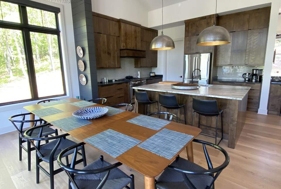 Stunning New Lake Keowee Contemporary Waterfront Home! - Six Mile, South Carolina