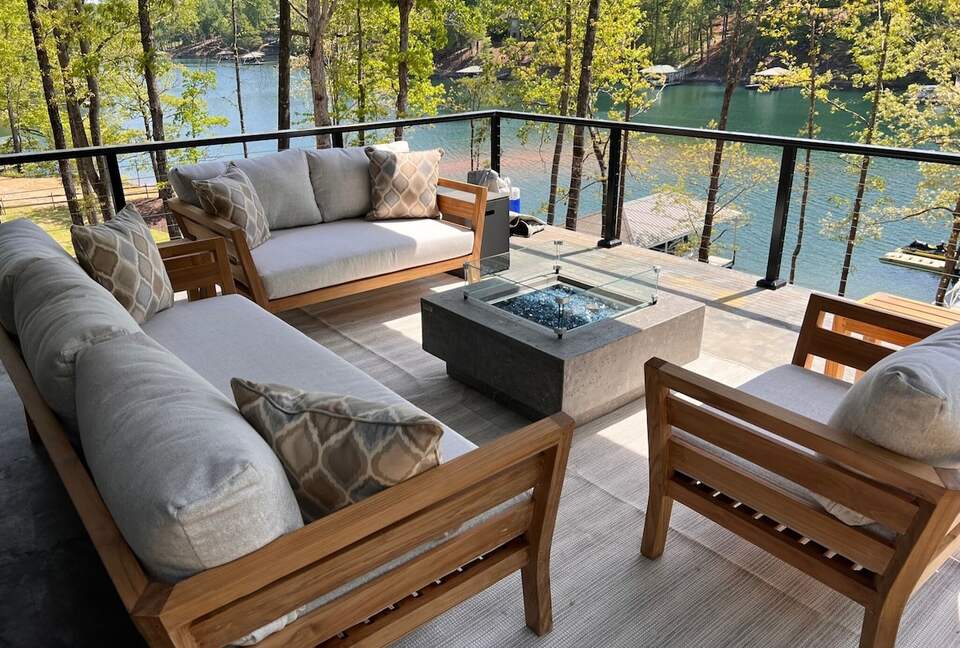 Stunning New Lake Keowee Contemporary Waterfront Home! - Six Mile, South Carolina